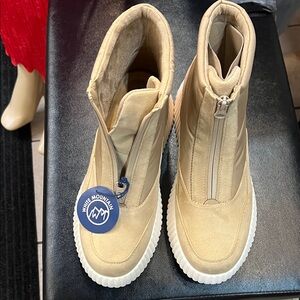 White Mountain women’s Beige Boots